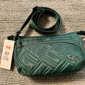 Lug Dash Crossbody Bag - NWT
Color: Wickedly Green